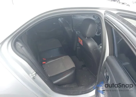 2015 Chevrolet Malibu 1Lt z USA, uszkodzony, nr VIN 1G11C5SLXFF136103